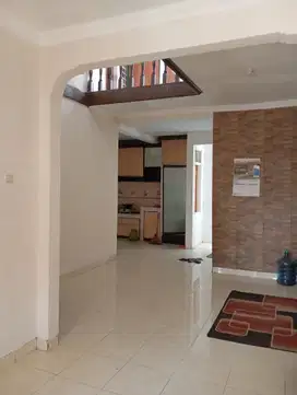 Disewakan Hunian 2 Lantai Sudah Renovasi Di Margahayu Raya