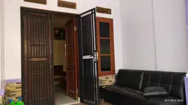 RUMAH DI PERUMAHAAN TAMAN KENARI JAGORAWI