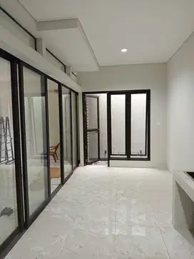 Disewakan Rumah Besar Jarang Ada Summarecon Bandung Flora