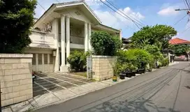 RUMAH MEWAH FULL FURNISHED TINGGAL BAWA KOPER DI JAKARTA SELATAN