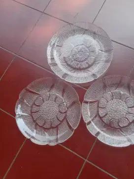 7 Piring Kristal .