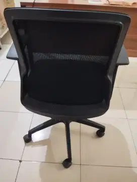 Di jual cepat kursi kantor informa