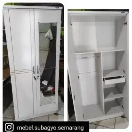 Lemari pakaian 2 pintu