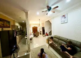 Dijual rumah bagus  2 lantai Villa Melati Mas Serpong Utara Tangsel