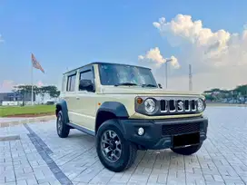 (KM 6 RIBU) Suzuki Jimny 5 Doors A/T 4x4 Ivory Two tone 2024 LIKE NEW