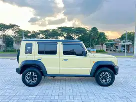 (KM 6 RIBU) Suzuki Jimny 5 Doors A/T 4x4 Ivory Two tone 2024 LIKE NEW