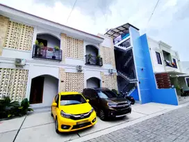 Investasi Rumah kost Furnish 6 kamar Tidur Lokasi Dekat JCM Mlati