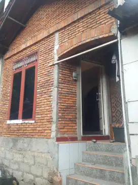 Dikontrakan Rumah