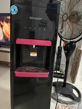 Dispenser galon bawah sharp SWD 66EHL kompresor