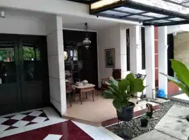 Rumah megah strategis di jual Murah pondok bambu