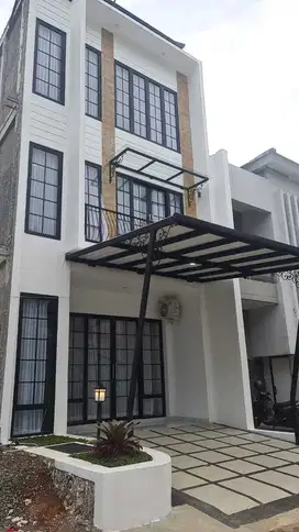 Rumah Baru Modern Classic 3 lantai Siap huni di Cinere