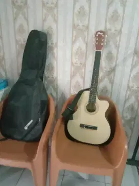 JUAL BUTUH GITAR MASIH MULUS BAGUS