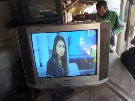jual tv 21in Sanyo nomines harga 300 nego siap antar