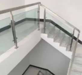 Railing tangga stainless kaca polos$