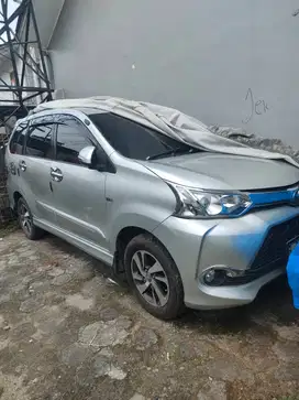 Di Jual Cepat Mobil Minibus Avanza 1,5 Veloz Milik Pribadi