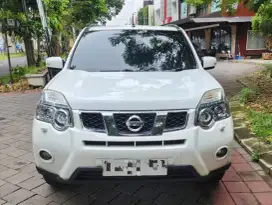 XTRAIL 2.5 ST 2012 PUTIH ISTIMEWA