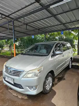 Toyota Kijang Innova 2012 Bensin