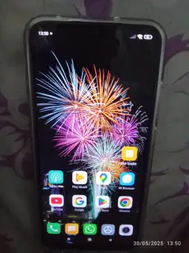 hp kesayangan pakai pribadi .cewek not8 ram 4 mulus batre  awet bnget