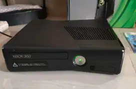 DIJUAL X-BOX 360 SLIM