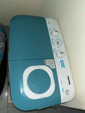 Dijual mesin cuci toshiba