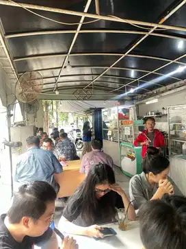 Disewakan lapak untuk kedai makanan/minuman di Pusat Kota Perkantoran