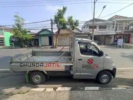 Mobil pick up barang