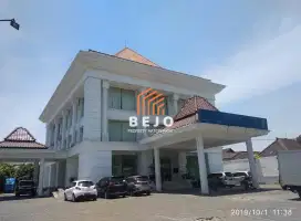 DISEWAKAN GEDUNG KOMERSIAL – JL VETERAN, SOLO