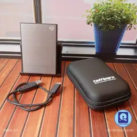 HDD Harddisk Hardisk External Seagate One Touch 4TB Silver Garansi On