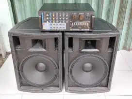 Siap indoor outdoor. Speaker 15 inch & Ampli Martin Roland.