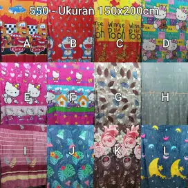 CHAMPION Selimut (Ukuran 150cm x 200cm)