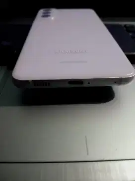 Samsung S21 FE Lavender 8/128 Sein