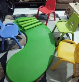 Set meja + kursi belajar Informa