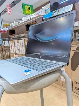HP Laptop 14-ep0001TU Silver 5-1335u/512GB/8GB/Win11HM + OHS2021