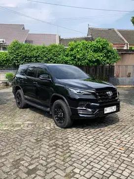 FORTUNER VRZ GR Sport 2.8 4x2 AT th 2023 ( NIK 2022 ) FREE BBN