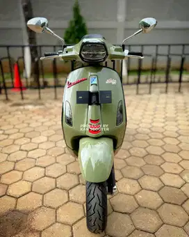 JUAL MURAH VESPA SPRINT S 150 IGET ABS FACELIFT 2022 MULUS
