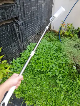 pembersih lantai kamar mandi halaman rumah dengan serokan air merk AGO