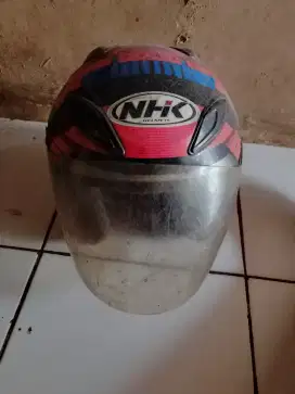 Helm merk nhk pria