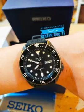 Seiko 5 Sports Superman Blackout Automatic SRPD65K3 All Original