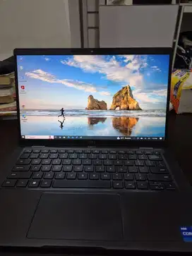 Laptop Second Bekas Dell touch screen i7 11th gen 16GB