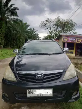 Kijang Innova 2010 matic tipe g 2.0