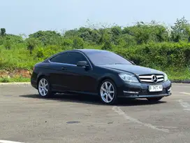 ISTIMEWA Mercedes Benz C250 Coupe 2 pintu 2013
