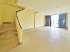 Ruko di sewakan sentra niaga harapan indah bekasi