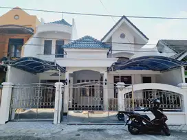 Rumah Cantik 1,5 Lt dekat dengan Luwes Mall Gentan Sukoharjo