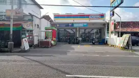 Ruang Usaha Lokasi Premium Dekat GOR Amongrogo Yogyakarta