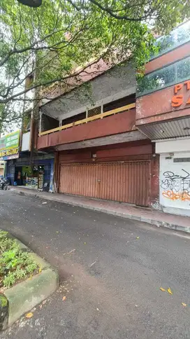 Ruko Strategis Pusat Kota di Jalan Slamet Riyadi Solo
