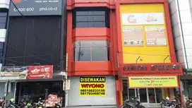 Ruko Wiyung Surabaya Barat di Taman Pondok Indah