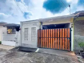 Rumah  Cantik Gress Sudah Pagar Canopy Kithen Set