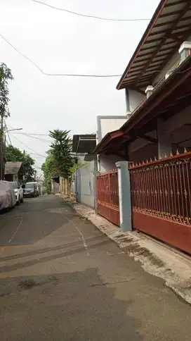Dijual Rumah Strategis Area Pinang Ranti Kampung Makasar Jakarta Timur