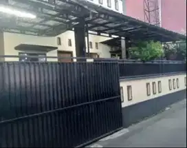 Dijual Rimah Bagus kokoh 1.5 Lt pinggir jalan akses Mobil Condet