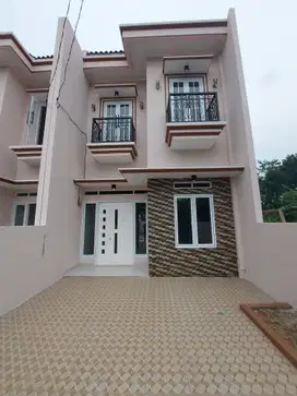 Rumah Mewah 2 Lantai di Kawasan Pemda Cibinong, Tanah Luas & Siap Huni